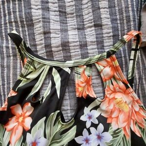 Lands' End Floral Print Women's Swimsuit Top